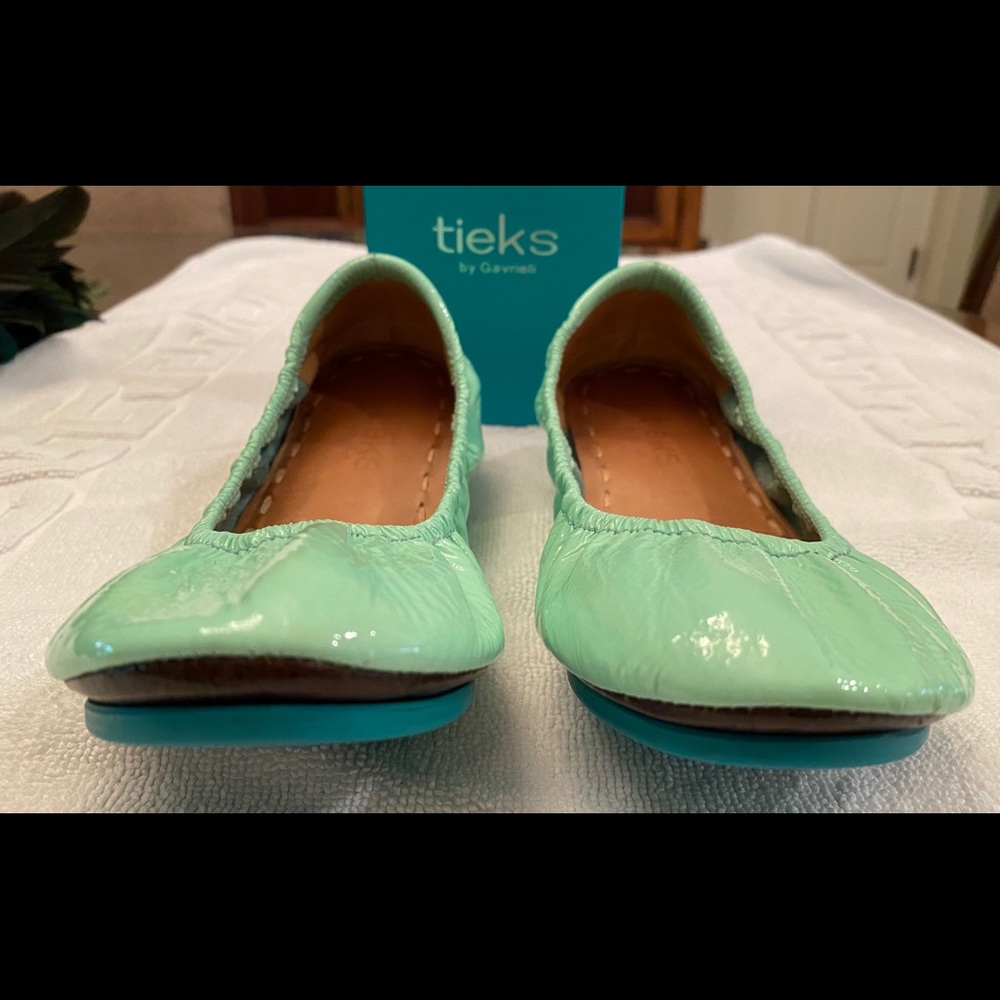 TIEKS MINT PATENT VGUC SIZE 7